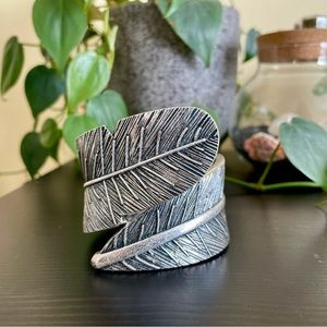 Metal Feather Cuff